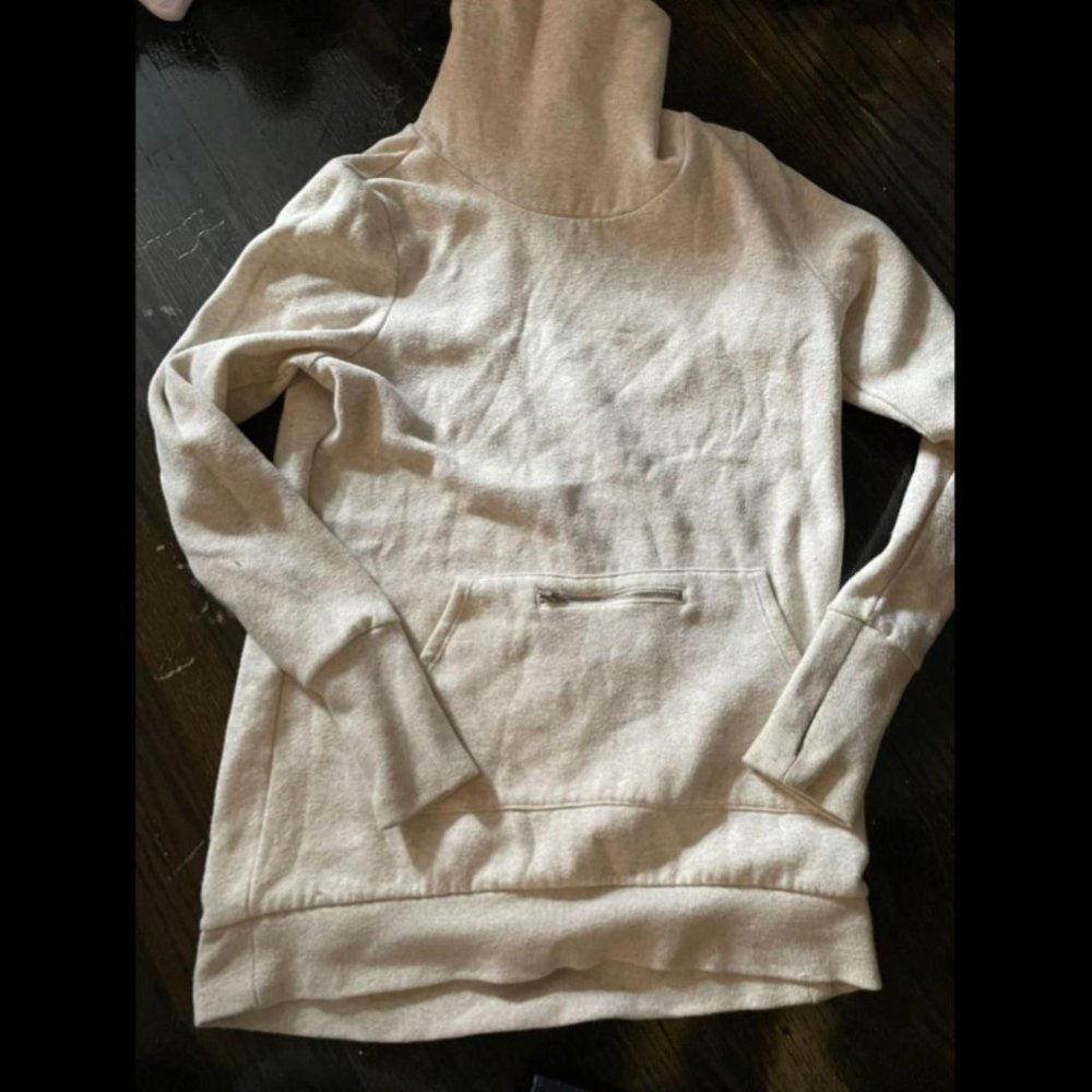 Fabletics turtle neck